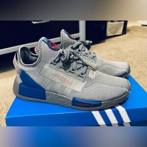 Adidas nmd r1 v2 size 9